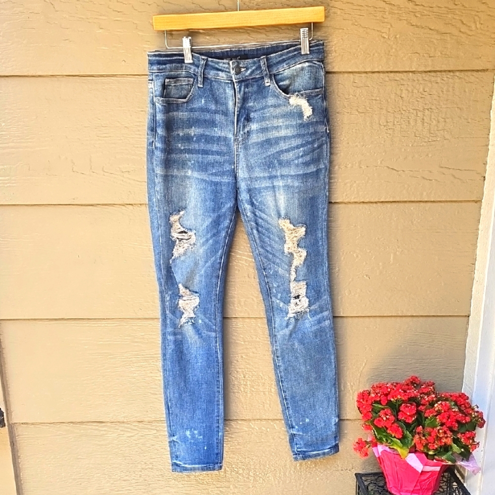 Judy Blue Skinny Fit Distressed Splatter Jeans 9/29